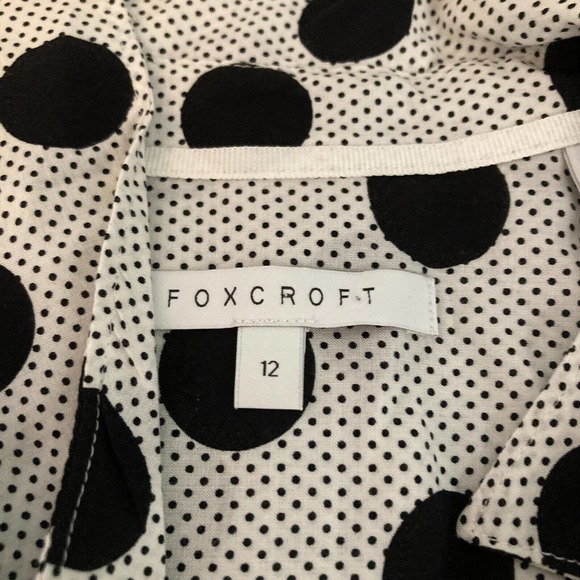 Foxcroft Shirt Womens Sz 12 Button Down Blouse Gray Black Polka Dots Lightweight - Picture 5 of 9